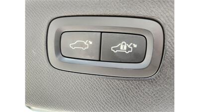 2016 Volvo XC90 T6 Momentum - Photo 14 - Elmhurst, NY 11373