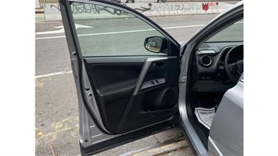 2017 Toyota RAV4 LE - Photo 11 - Elmhurst, NY 11373