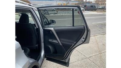 2017 Toyota RAV4 LE - Photo 20 - Elmhurst, NY 11373