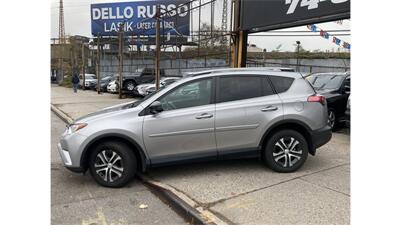 2017 Toyota RAV4 LE - Photo 4 - Elmhurst, NY 11373