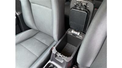 2017 Toyota RAV4 LE - Photo 25 - Elmhurst, NY 11373