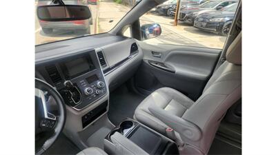2015 Toyota Sienna XLE 7-Passenger AWD   - Photo 26 - Elmhurst, NY 11373