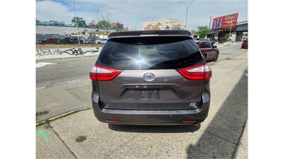 2015 Toyota Sienna XLE 7-Passenger AWD   - Photo 6 - Elmhurst, NY 11373