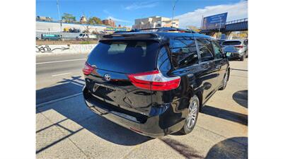 2019 Toyota Sienna XLE 8-Passenger   - Photo 31 - Elmhurst, NY 11373