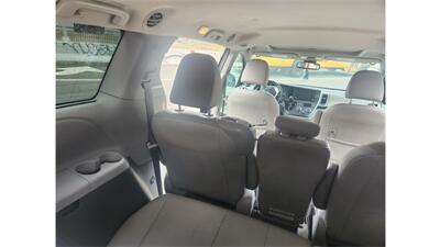 2019 Toyota Sienna XLE 8-Passenger   - Photo 14 - Elmhurst, NY 11373