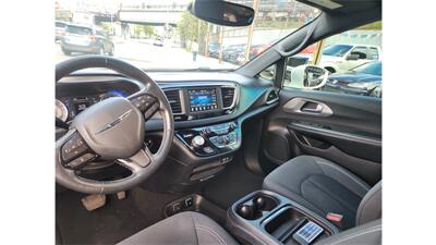 2019 Chrysler Pacifica Touring Plus   - Photo 11 - Elmhurst, NY 11373