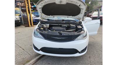 2019 Chrysler Pacifica Touring Plus   - Photo 22 - Elmhurst, NY 11373