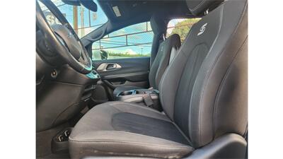 2019 Chrysler Pacifica Touring Plus   - Photo 12 - Elmhurst, NY 11373