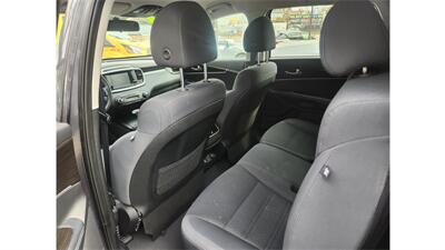 2019 Kia Sorento LX V6   - Photo 8 - Elmhurst, NY 11373