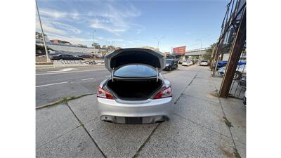 2011 Hyundai Genesis Coupe 3.8L R-Spec - Photo 15 - Elmhurst, NY 11373