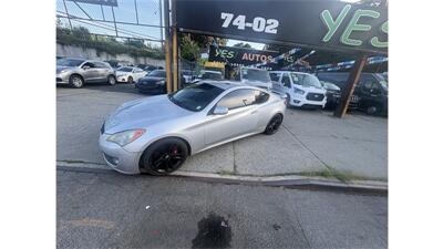 2011 Hyundai Genesis Coupe 3.8L R-Spec - Photo 2 - Elmhurst, NY 11373