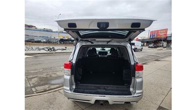 2011 Toyota 4Runner limited   - Photo 8 - Elmhurst, NY 11373