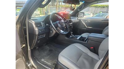 2023 Lexus GX 460   - Photo 10 - Elmhurst, NY 11373