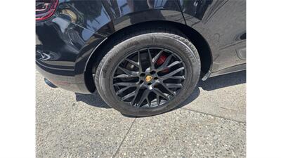 2017 Porsche Macan GTS  Red Seats - Photo 33 - Elmhurst, NY 11373
