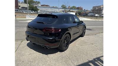 2017 Porsche Macan GTS  Red Seats - Photo 4 - Elmhurst, NY 11373