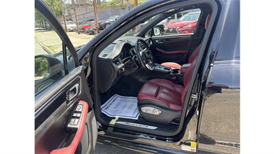 2017 Porsche Macan GTS  Red Seats - Photo 11 - Elmhurst, NY 11373