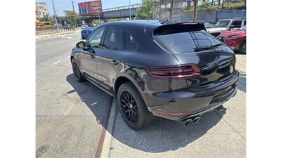 2017 Porsche Macan GTS  Red Seats - Photo 8 - Elmhurst, NY 11373
