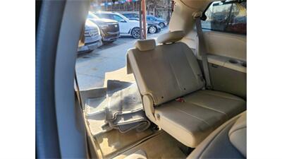 2012 Toyota Sienna XLE 8-Passenger   - Photo 8 - Elmhurst, NY 11373