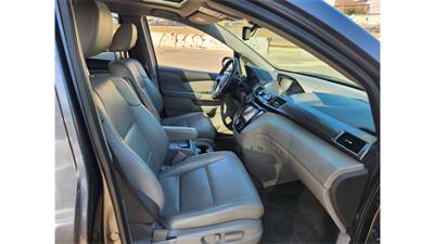 2017 Honda Odyssey EX-L   - Photo 8 - Elmhurst, NY 11373