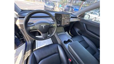 2022 Tesla Model Y Long Range - Photo 11 - Elmhurst, NY 11373