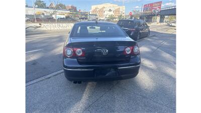 2006 Volkswagen Passat Value Edition   - Photo 5 - Elmhurst, NY 11373