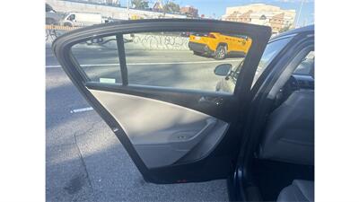 2006 Volkswagen Passat Value Edition   - Photo 8 - Elmhurst, NY 11373