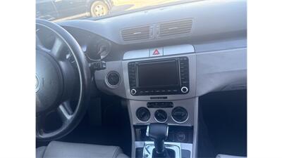 2006 Volkswagen Passat Value Edition   - Photo 12 - Elmhurst, NY 11373