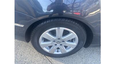 2006 Volkswagen Passat Value Edition   - Photo 20 - Elmhurst, NY 11373