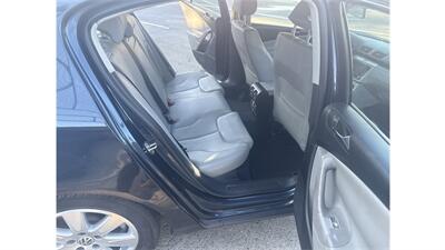 2006 Volkswagen Passat Value Edition   - Photo 13 - Elmhurst, NY 11373