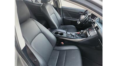 2020 Lexus IS 300  AWD - Photo 9 - Elmhurst, NY 11373