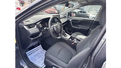 2021 Toyota RAV4 LE - Photo 14 - Elmhurst, NY 11373