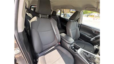 2021 Toyota RAV4 LE - Photo 30 - Elmhurst, NY 11373
