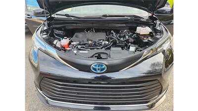 2023 Toyota Sienna XLE 7-Passenger   - Photo 18 - Elmhurst, NY 11373