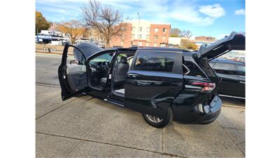 2023 Toyota Sienna XLE 7-Passenger   - Photo 21 - Elmhurst, NY 11373