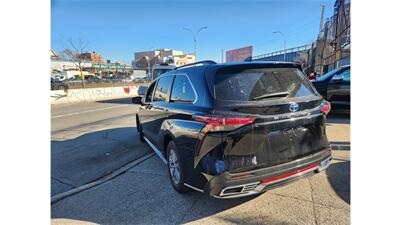 2021 Toyota Sienna LE 8-Passenger   - Photo 5 - Elmhurst, NY 11373