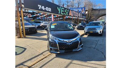 2021 Toyota Sienna LE 8-Passenger   - Photo 2 - Elmhurst, NY 11373