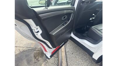 2018 Ford Taurus Police Interceptor  AWD - Photo 17 - Elmhurst, NY 11373