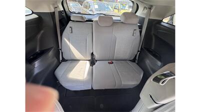 2025 Toyota Sienna LE AWD  Sunroof - Photo 19 - Elmhurst, NY 11373