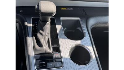 2025 Toyota Sienna LE AWD  Sunroof - Photo 10 - Elmhurst, NY 11373