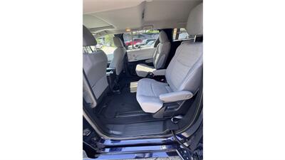 2025 Toyota Sienna LE AWD  Sunroof - Photo 16 - Elmhurst, NY 11373