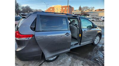 2014 Toyota Sienna LE 7-Passenger  AWD - Photo 14 - Elmhurst, NY 11373