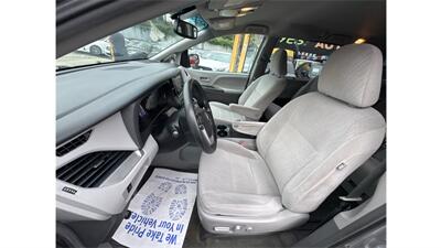 2017 Toyota Sienna LE 8-Passenger - Photo 15 - Elmhurst, NY 11373