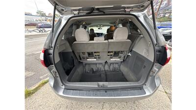 2017 Toyota Sienna LE 8-Passenger - Photo 8 - Elmhurst, NY 11373
