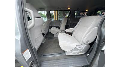 2017 Toyota Sienna LE 8-Passenger - Photo 19 - Elmhurst, NY 11373
