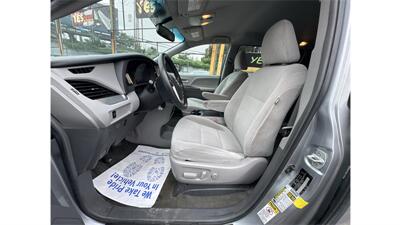 2017 Toyota Sienna LE 8-Passenger - Photo 14 - Elmhurst, NY 11373