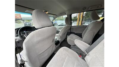 2017 Toyota Sienna LE 8-Passenger - Photo 22 - Elmhurst, NY 11373