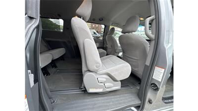2017 Toyota Sienna LE 8-Passenger - Photo 26 - Elmhurst, NY 11373