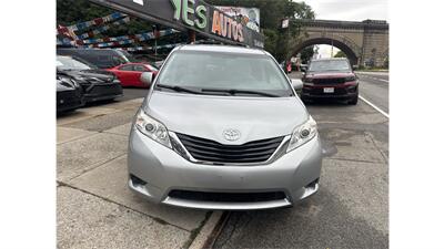 2017 Toyota Sienna LE 8-Passenger - Photo 2 - Elmhurst, NY 11373