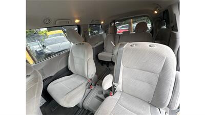 2017 Toyota Sienna LE 8-Passenger - Photo 21 - Elmhurst, NY 11373