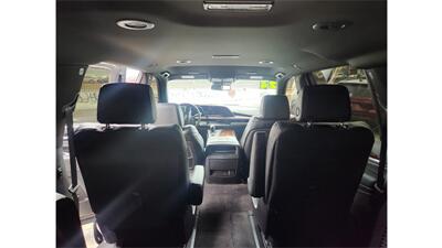 2024 Cadillac Escalade ESV Luxury  Premium Luxury - Photo 5 - Elmhurst, NY 11373